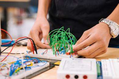 Organizan Feria de Empleo anual en Escuela de Ingeniera Elctrica de la UCR