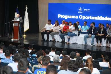 Fortalece El Salvador su Programa Oportunidades