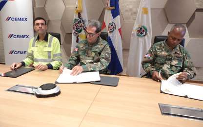 Firman acuerdo para pasantas de jvenes tcnicos de San Pedro de Macoris 