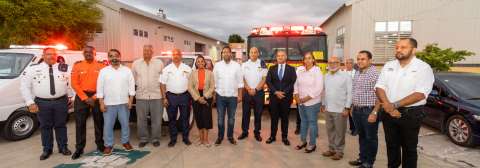 Cuerpos de socorro en San Cristbal reciben donacin de vehculos de emergencia de Banco Popular