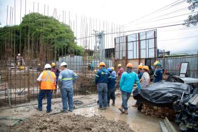 Inspeccionan condiciones seguras en lugares de construccin en El Salvador