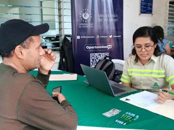 MTPS en La Libertad, El Salvador, realiza jornada de entrevistas laborales