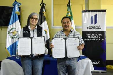 Operarn ventanillas de empleo en Guanagazapa y La Democracia, Escuintla, en Guatemala