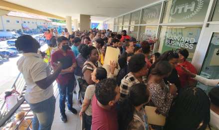 Tramitan desde Honduras permisos temporales de trabajo en EUA