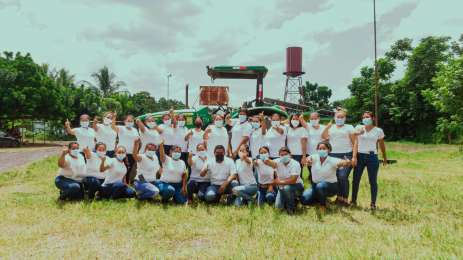 Reconocen a Pantalen por su programa de formacin de Operadoras de Tractor