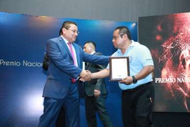 MTPS entrega Premio Nacional a la Negociacin Colectiva en El Salvador