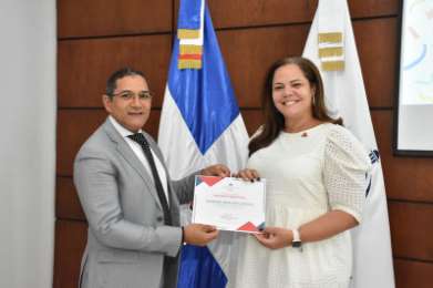 Reconocen a servidores meritorios del Ministerio de Trabajo dominicano